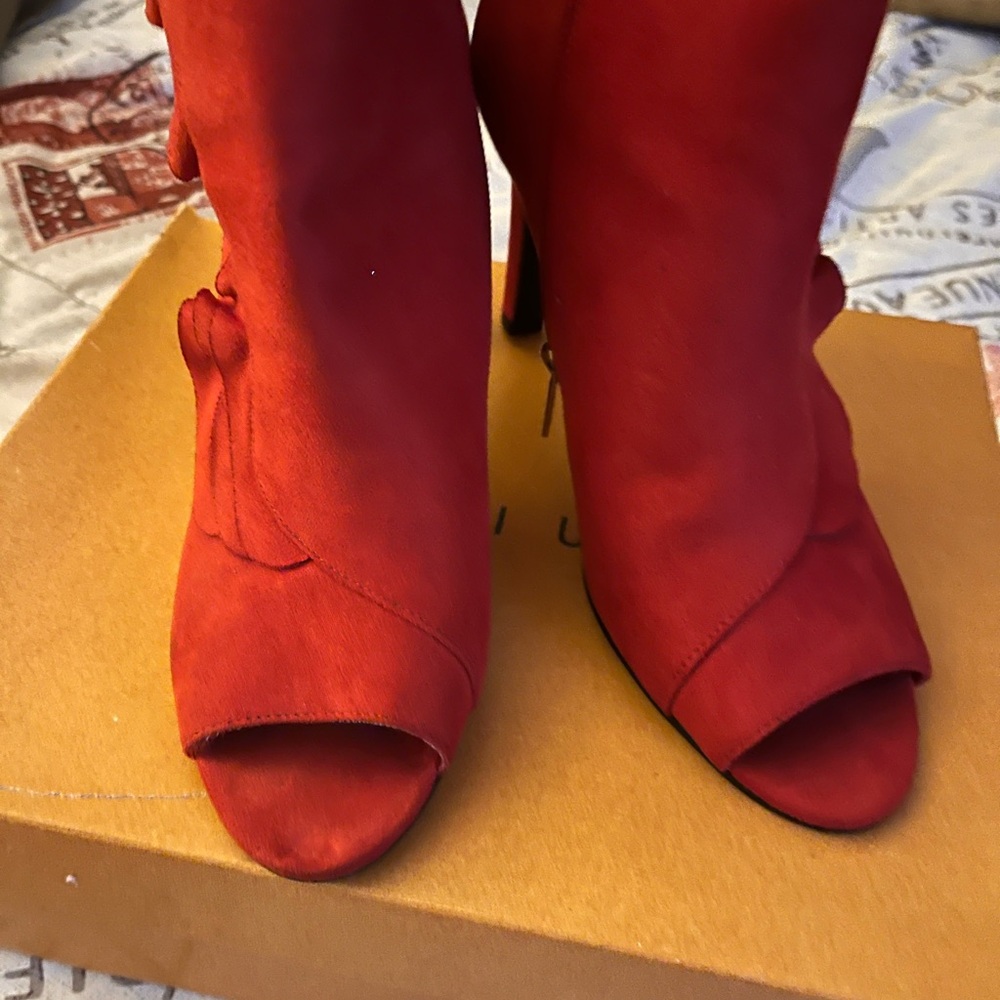 Red open toe heels - Picture 2 of 6